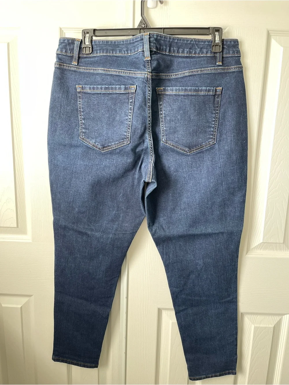 Lane Bryant women’s size 18 petite skinny jeans five pocket button front closure